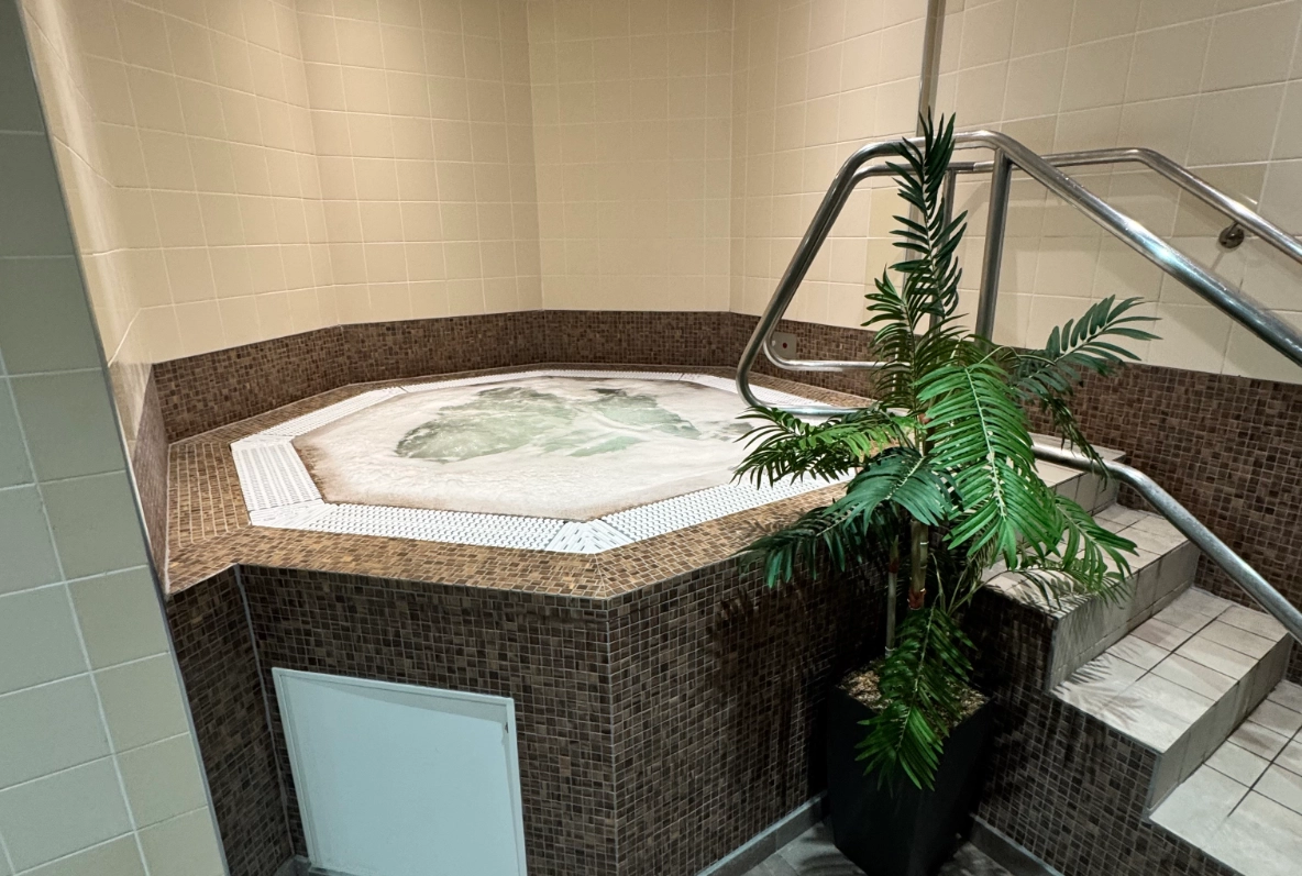 Hutton Moor Leisure Centre Hot tub