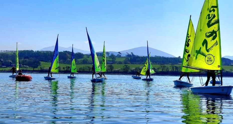 Gweithgareddau a Chyrsiau Awyr Agored